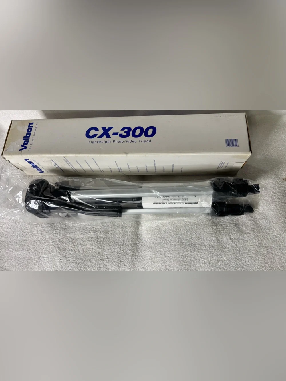 CX-300 Compact Tripod — Silver & Black